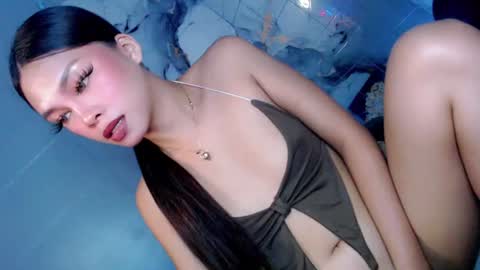 Snapshot of flirt_with_me28 chatting on 19, 6, 2026 Suzy online show from 19, 6, 2026
