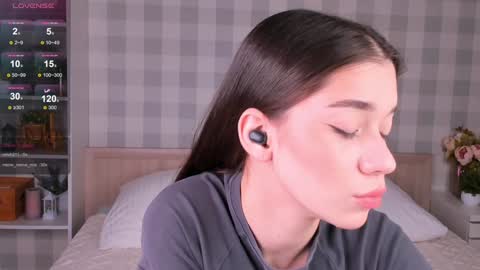 Snapshot of flirtykitty_ chatting on 27, 1, 2025 Emely online show from 27, 1, 2025