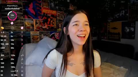 Snapshot of flirtykitty_ chatting on 8, 3, 2025 Emely online show from 8, 3, 2025