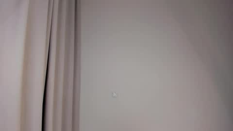 Snapshot of flirtykitty_ chatting on 23, 11, 2025 Emely online show from 23, 11, 2025