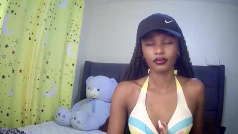 Snapshot of flirtyy_sheery chatting on 20, 10, 2025 sheery online show from 20, 10, 2025