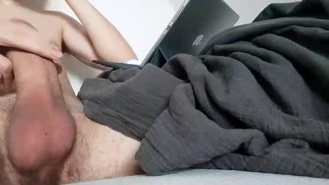 Snapshot of flo187842 chatting on 12, 11, 2025 flo187842 online show from 12, 11, 2025