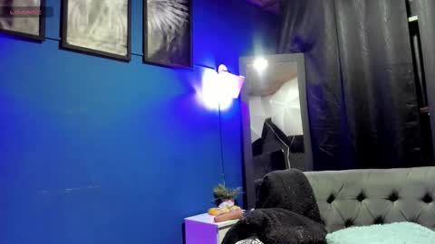 flor_gil online show from 9, 11, 2025