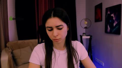 Snapshot of flora_ri chatting on 29, 1, 2025 just ask me online show from 29, 1, 2025