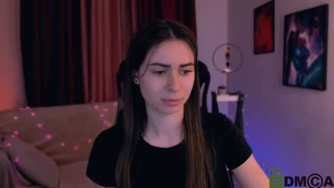 Snapshot of flora_ri chatting on 30, 1, 2025 just ask me online show from 30, 1, 2025