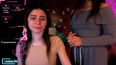 Snapshot of flora_ri chatting on 5, 2, 2025 just ask me online show from 5, 2, 2025