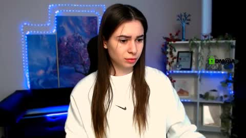 Snapshot of flora_ri chatting on 12, 2, 2025 just ask me online show from 12, 2, 2025