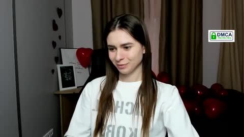 Snapshot of flora_ri chatting on 24, 2, 2025 just ask me online show from 24, 2, 2025