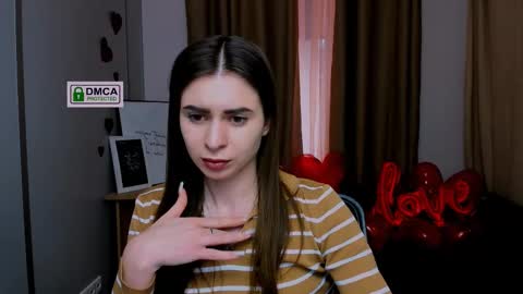 Snapshot of flora_ri chatting on 27, 2, 2025 just ask me online show from 27, 2, 2025