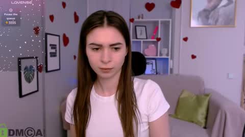 Snapshot of flora_ri chatting on 4, 3, 2025 just ask me online show from 4, 3, 2025