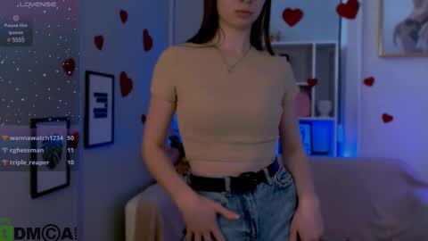 Snapshot of flora_ri chatting on 8, 3, 2025 just ask me online show from 8, 3, 2025