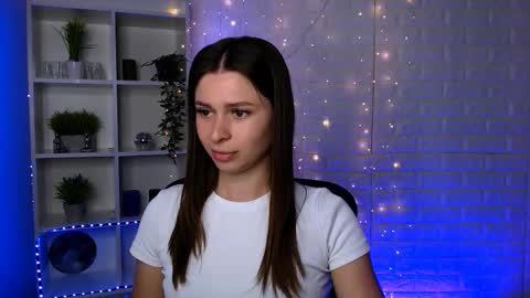 Snapshot of flora_ri chatting on 17, 9, 2025 just ask me online show from 17, 9, 2025