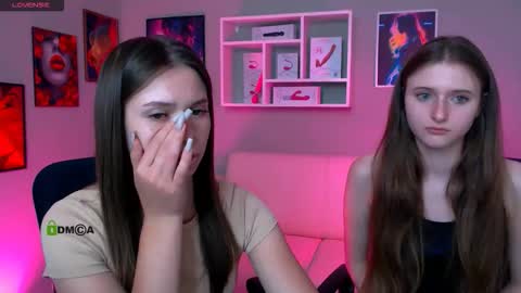 Snapshot of flora_ri chatting on 19, 9, 2025 just ask me online show from 19, 9, 2025