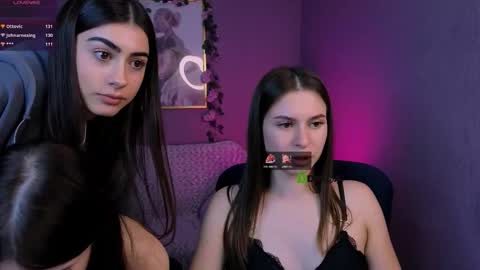 Snapshot of flora_ri chatting on 15, 10, 2025 just ask me online show from 15, 10, 2025