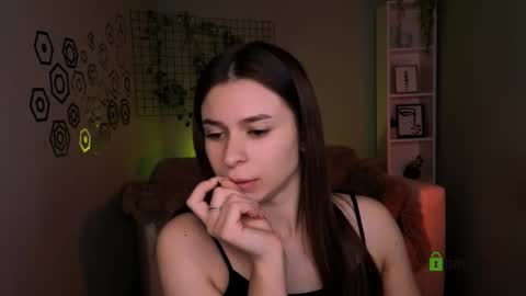 Snapshot of flora_ri chatting on 17, 12, 2025 just ask me online show from 17, 12, 2025