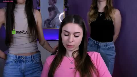 Snapshot of flora_ri chatting on 3, 2, 2026 just ask me online show from 3, 2, 2026