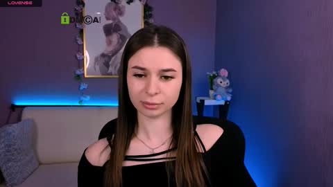 Snapshot of flora_ri chatting on 6, 2, 2026 just ask me online show from 6, 2, 2026