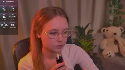 Snapshot of floralarsson chatting on 5, 6, 2026 hey there guys im Flora no not the one from WInx. But I love magical stuff and especially I love nature. I dont know I thin online show from 5, 6, 2026