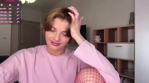 Snapshot of florenceheatly chatting on 4, 7, 2026 Flora online show from 4, 7, 2026