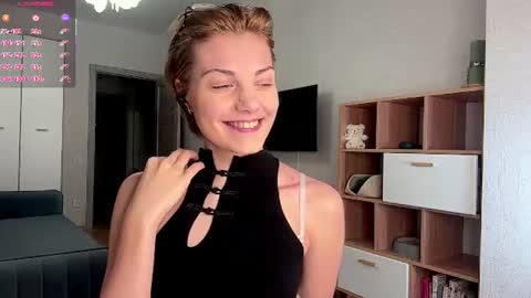 Snapshot of florenceheatly chatting on 17, 7, 2026 Flora online show from 17, 7, 2026
