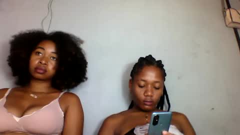 Snapshot of florencia011 chatting on 18, 2, 2025 florencia011 online show from 18, 2, 2025