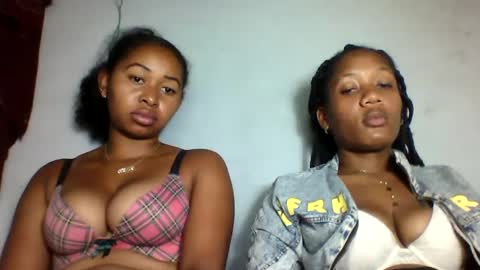 Snapshot of florencia011 chatting on 21, 2, 2025 florencia011 online show from 21, 2, 2025