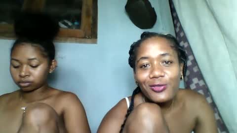 Snapshot of florencia011 chatting on 24, 2, 2025 florencia011 online show from 24, 2, 2025