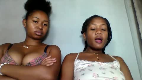 Snapshot of florencia011 chatting on 25, 2, 2025 florencia011 online show from 25, 2, 2025