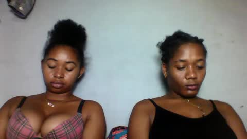 Snapshot of florencia011 chatting on 27, 2, 2025 florencia011 online show from 27, 2, 2025