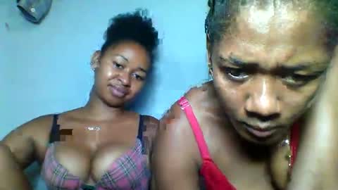 Snapshot of florencia011 chatting on 27, 2, 2025 florencia011 online show from 27, 2, 2025