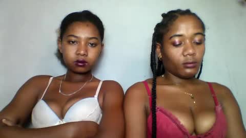 Snapshot of florencia011 chatting on 4, 3, 2025 florencia011 online show from 4, 3, 2025