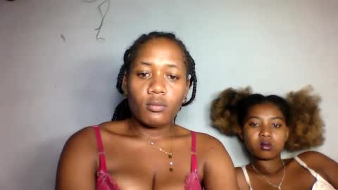 Snapshot of florencia011 chatting on 6, 3, 2025 florencia011 online show from 6, 3, 2025