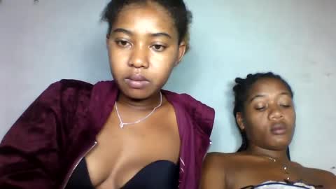 Snapshot of florencia011 chatting on 8, 3, 2025 florencia011 online show from 8, 3, 2025