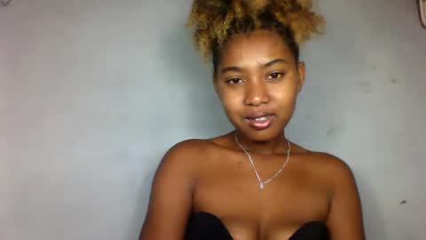 Snapshot of florencia011 chatting on 9, 3, 2025 florencia011 online show from 9, 3, 2025