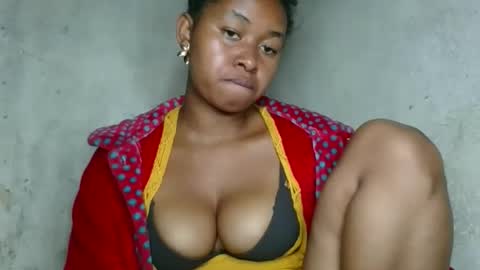 Snapshot of florencia011 chatting on 31, 10, 2025 florencia011 online show from 31, 10, 2025