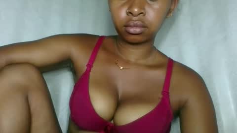 Snapshot of florencia011 chatting on 3, 12, 2025 florencia011 online show from 3, 12, 2025