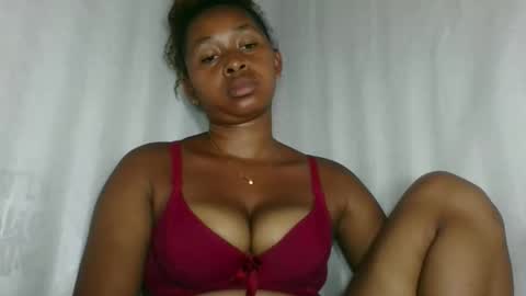 Snapshot of florencia011 chatting on 4, 12, 2025 florencia011 online show from 4, 12, 2025