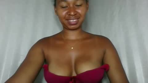 Snapshot of florencia011 chatting on 5, 12, 2025 florencia011 online show from 5, 12, 2025