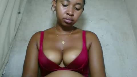 Snapshot of florencia011 chatting on 7, 5, 2026 florencia011 online show from 7, 5, 2026