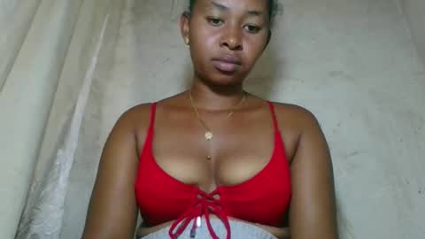 Snapshot of florencia011 chatting on 19, 5, 2026 florencia011 online show from 19, 5, 2026