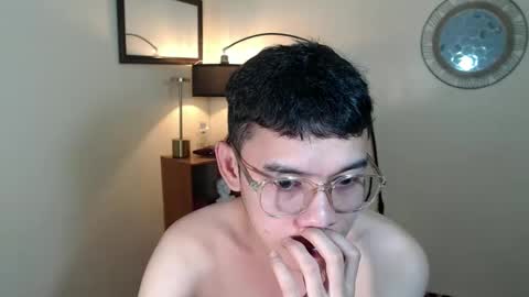 Snapshot of floriankeirxx_ chatting on 2, 10, 2025 floriankeirxx_ online show from 2, 10, 2025