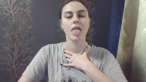 Snapshot of flower_bluee chatting on 4, 2, 2025 Ambika 3 online show from 4, 2, 2025