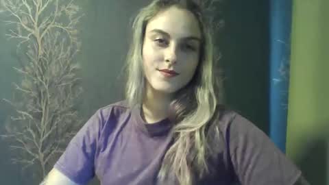 Snapshot of flower_bluee chatting on 11, 9, 2025 Ambika 3 online show from 11, 9, 2025