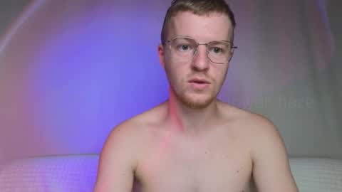 Snapshot of flower_haze chatting on 4, 2, 2025 Alexander online show from 4, 2, 2025