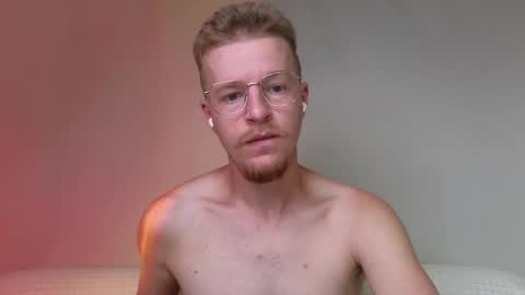 Snapshot of flower_haze chatting on 17, 10, 2025 Alexander online show from 17, 10, 2025