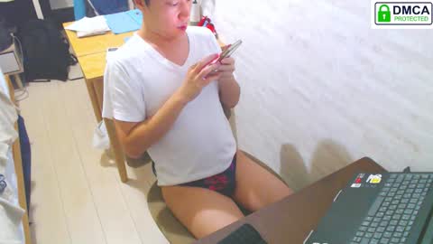 Snapshot of flowerbox chatting on 19, 10, 2025 flowerbox online show from 19, 10, 2025