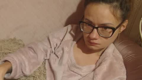 say meow and send tip  online show from 27, 10, 2025