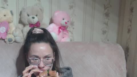 Snapshot of flowercandydoll chatting on 27, 3, 2026 say meow and send tip online show from 27, 3, 2026