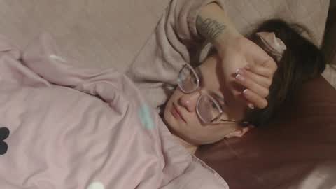Snapshot of flowercandydoll chatting on 31, 3, 2026 say meow and send tip online show from 31, 3, 2026