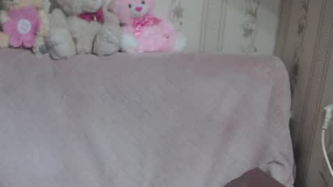 Snapshot of flowercandydoll chatting on 13, 4, 2026 say meow and send tip online show from 13, 4, 2026